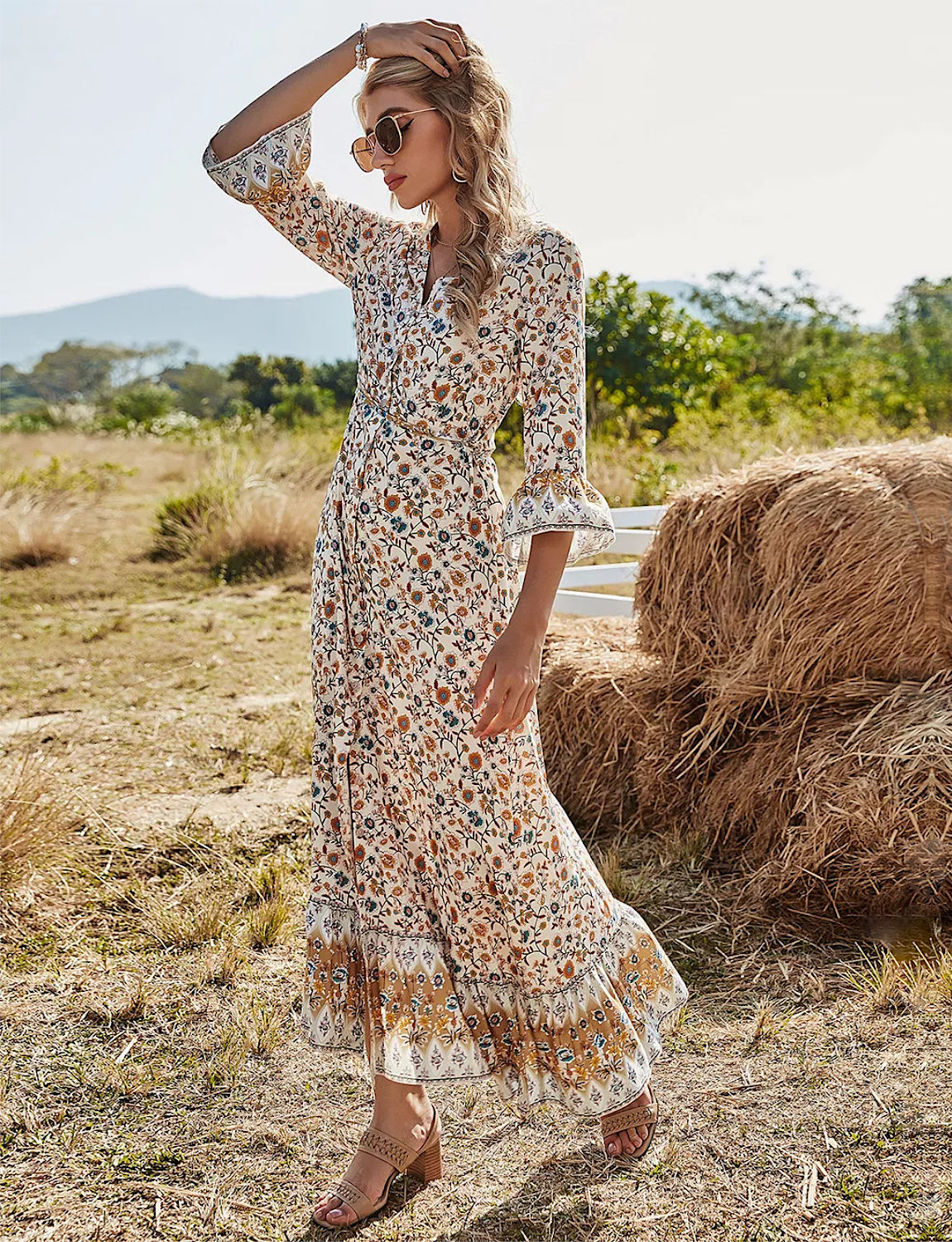 Creme - weisses Sommerkleid mit Knopfleiste // Louis Vuitton